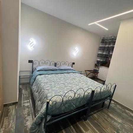 Castel Di Sangro Suite Apartment Casa de Férias Castel Di Sangro