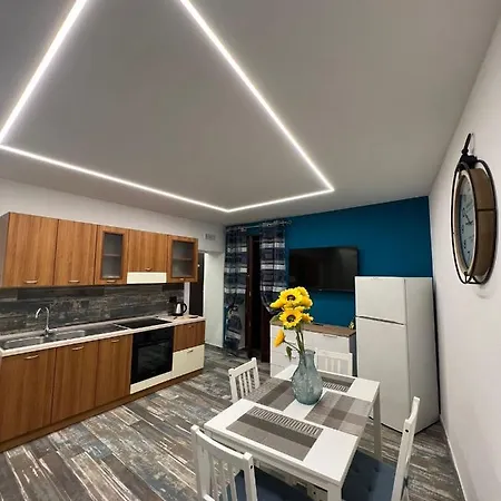 Дом отдыха Castel Di Sangro Suite Apartment *