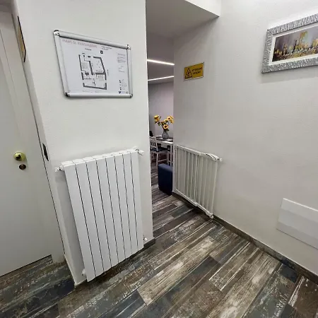 Castel Di Sangro Suite Apartment Holiday home Castel Di Sangro