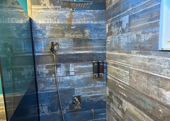 Castel Di Sangro Suite Apartment *